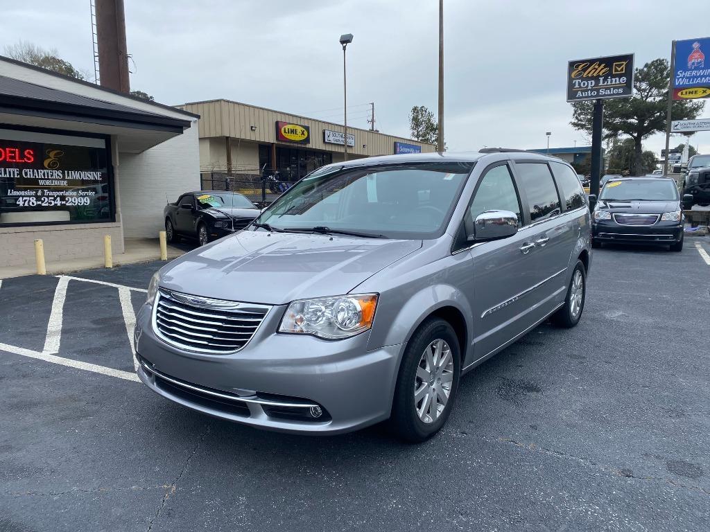 2016 Chrysler Town & Country Touring